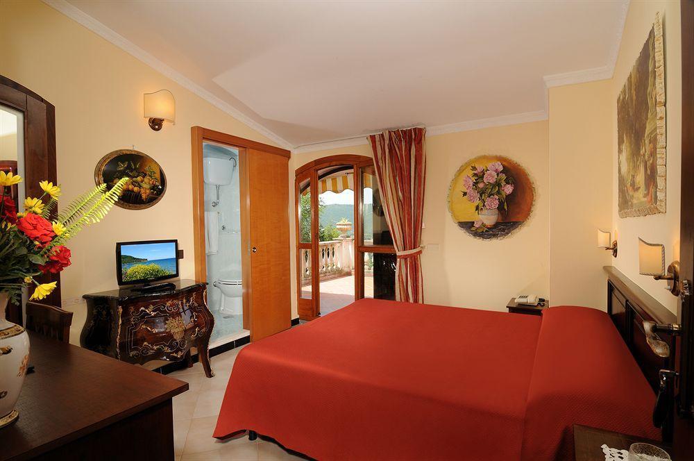Hotel Villa La Colombaia Agropoli Exterior photo