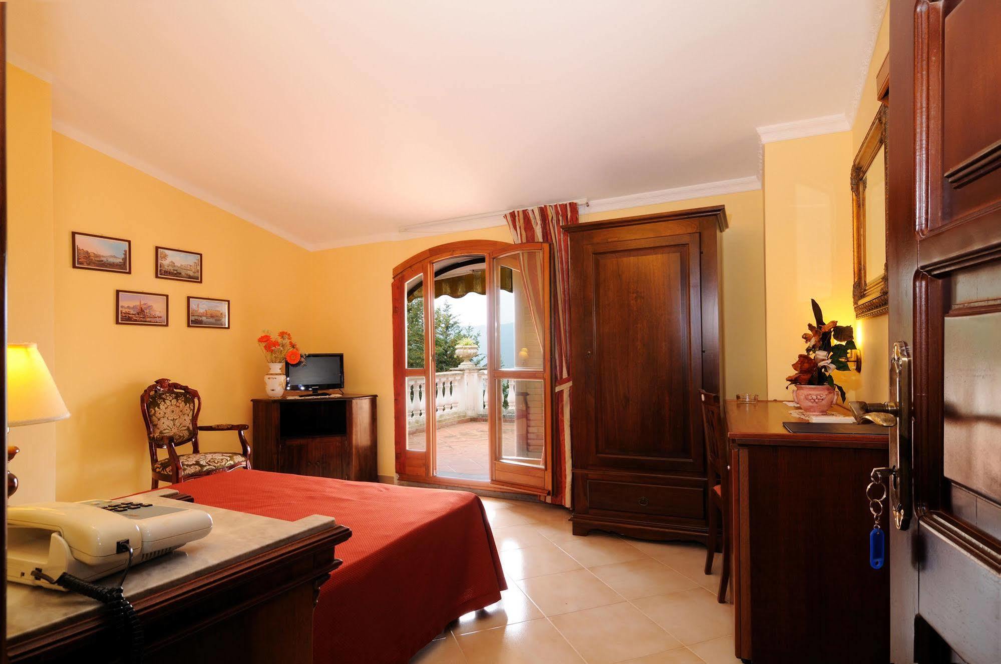 Hotel Villa La Colombaia Agropoli Exterior photo