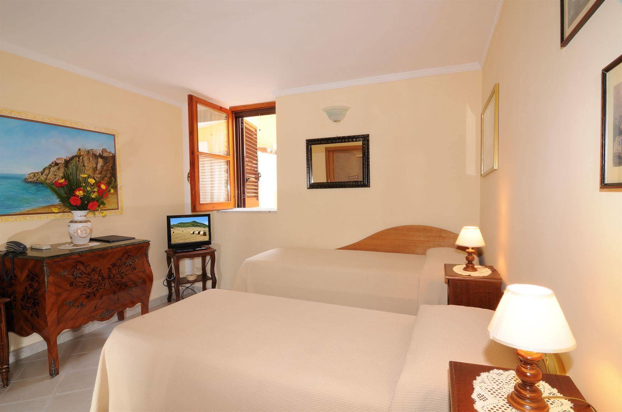 Hotel Villa La Colombaia Agropoli Exterior photo