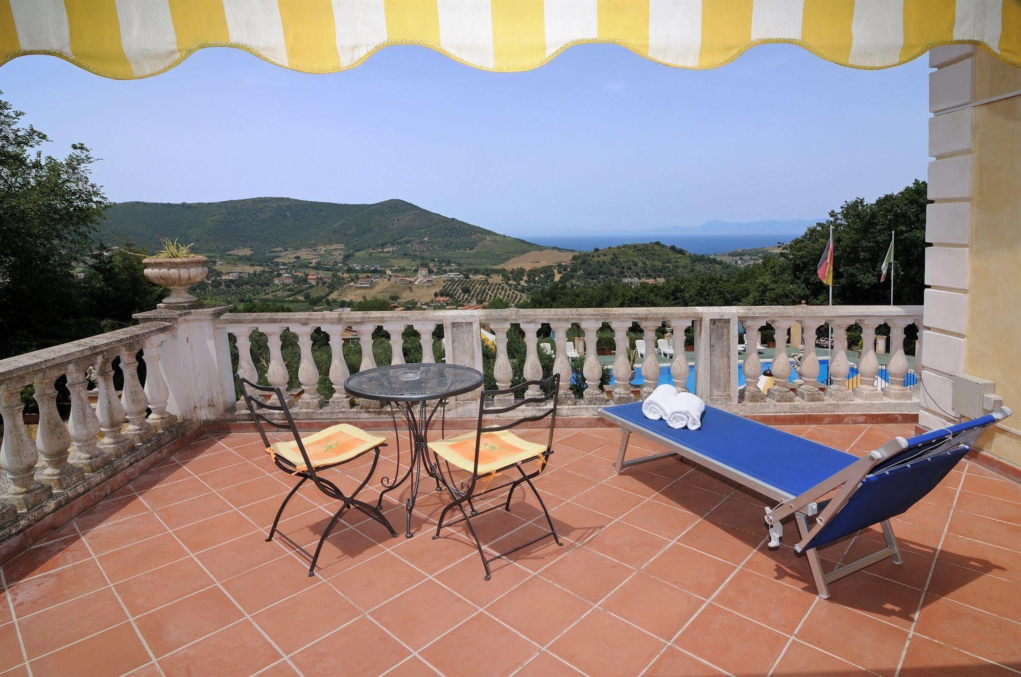 Hotel Villa La Colombaia Agropoli Exterior photo