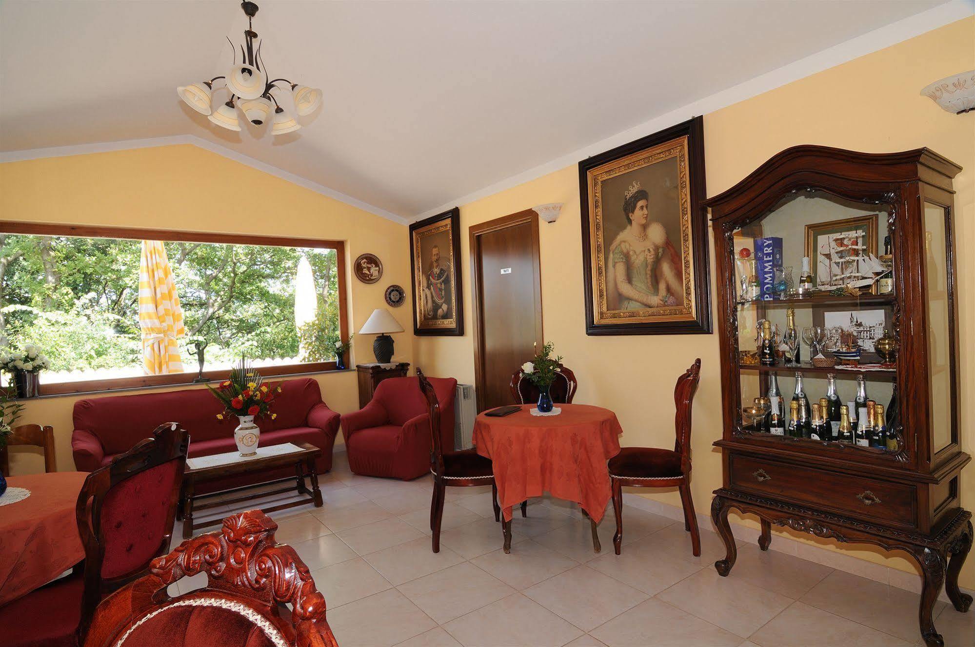 Hotel Villa La Colombaia Agropoli Exterior photo