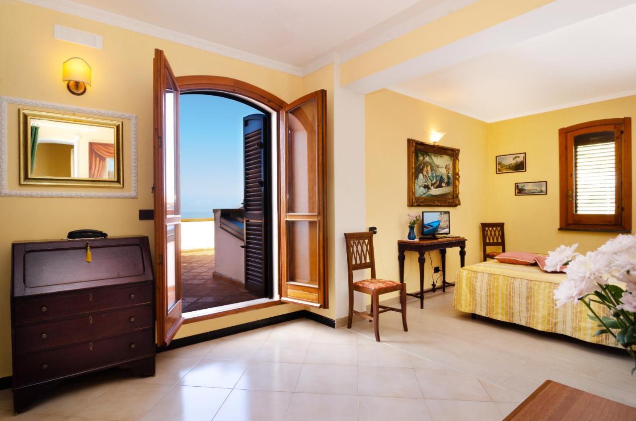 Hotel Villa La Colombaia Agropoli Exterior photo
